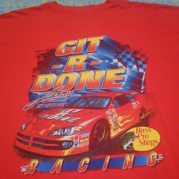 📺🏎️💨 Git R Done 🔥 Larry the Cable Guy 📺 Shirt XL Racing 🐟 Bass Pro Shops - Picture 2 of 11